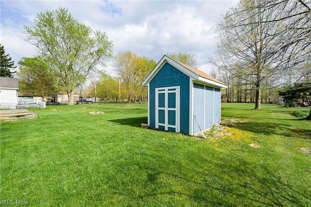 1073 Novak Road Grafton, OH 44044 - Photo 3 of 31 Gallery Image 3