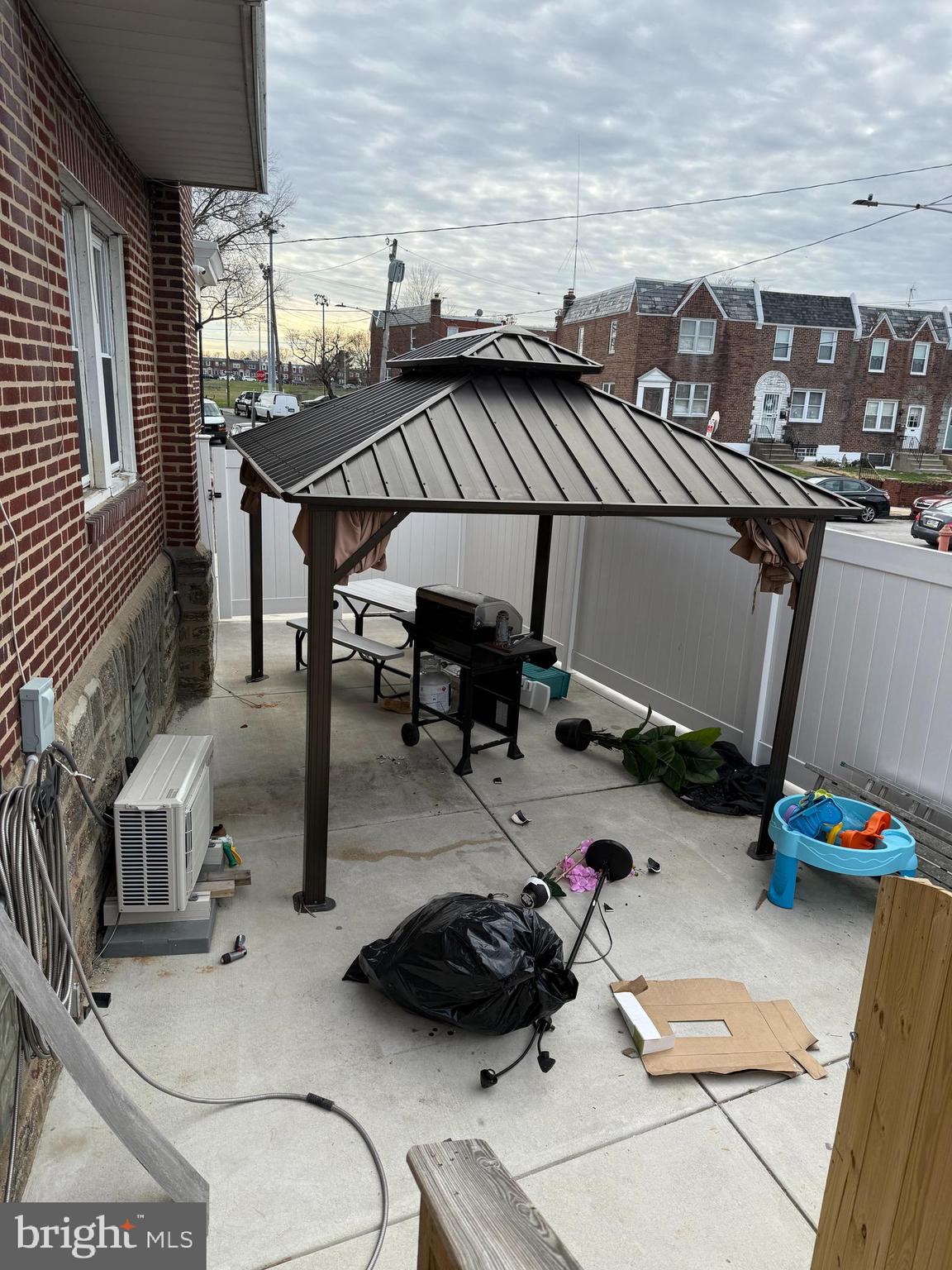 345 Stevens Street Philadelphia, PA 19111 - Photo 3 of 21 side patio