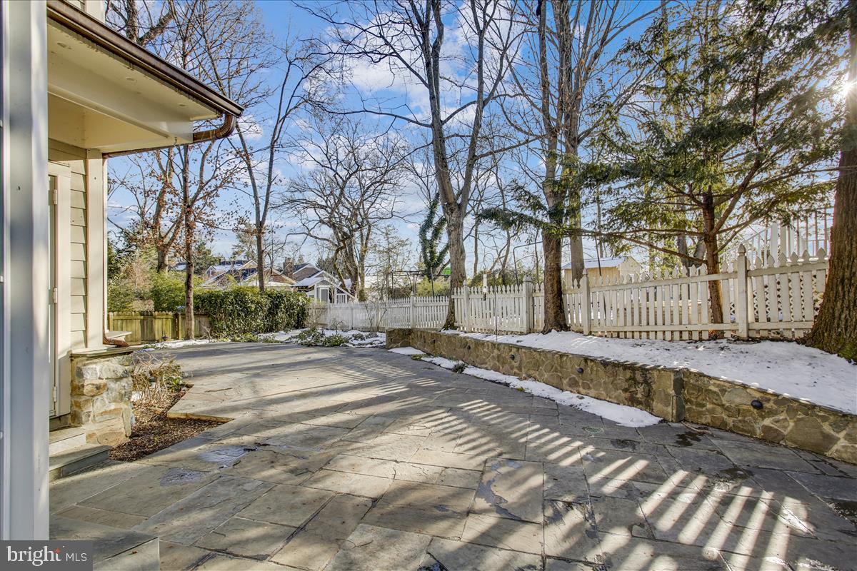 4664 Reservoir Road Northwest Washington, DC 20007 - Photo 4 of 60 a view of a house with a yard