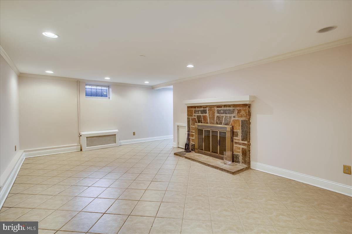 4664 Reservoir Road Northwest Washington, DC 20007 - Photo 49 of 60 a view of an empty room with a window