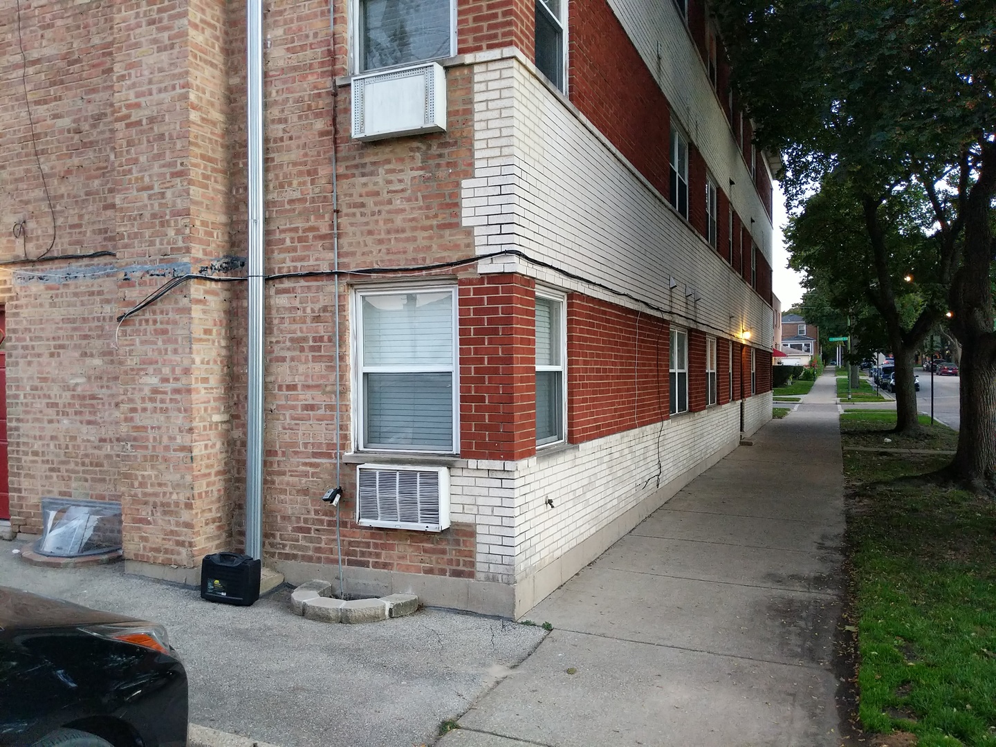 2652 West Rascher Avenue, Unit 203 Chicago, IL 60625 - Photo 15 of 17 a view of a house with a patio