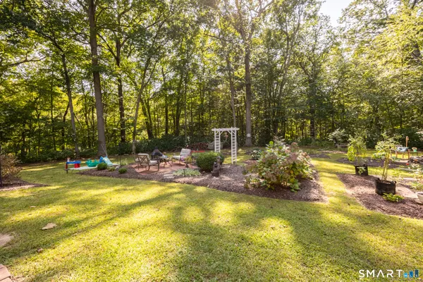 $2,150 | 7 Stephens Court, Clinton, CT 06413