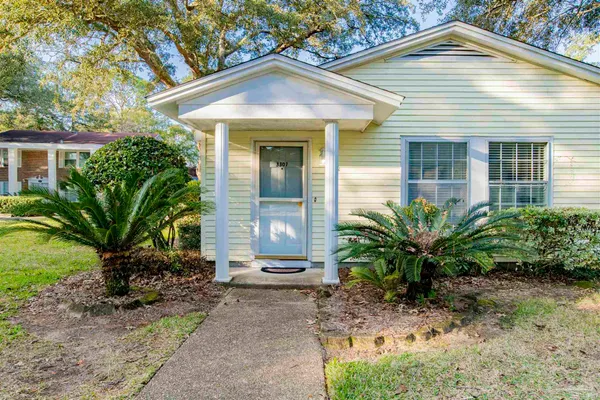 $1,350 | 3307 Kingswood Court, Pensacola, FL 32514