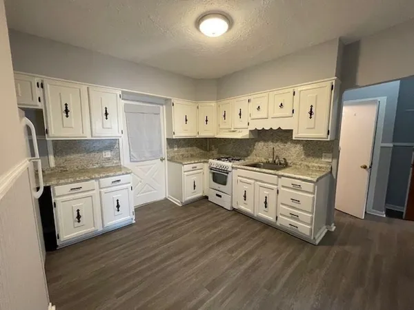 $1,900 | 42 Farrington Street, Unit 1, Quincy, MA 02171