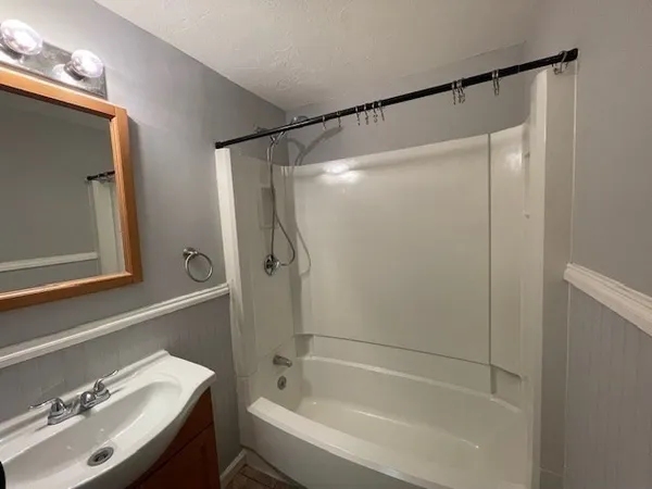 $1,900 | 44 Farrington Street, Unit 1, Quincy, MA 02171