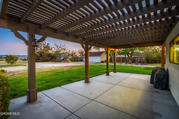 $499,990 | 8556 Avenue E8 W Lancaster Ca West, Lancaster, CA 93536