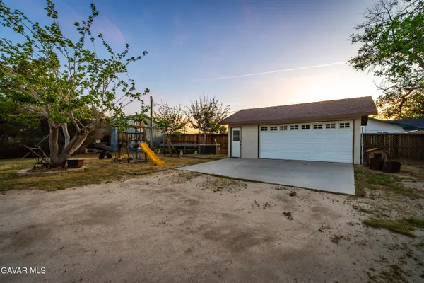 $499,990 | 8556 Avenue E8 W Lancaster Ca West, Lancaster, CA 93536