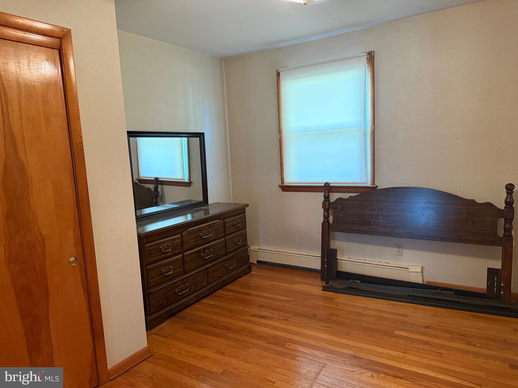 405 Parvin Mill Road Bridgeton, NJ 08302 - Photo 14 of 28 a room with furniture and a window