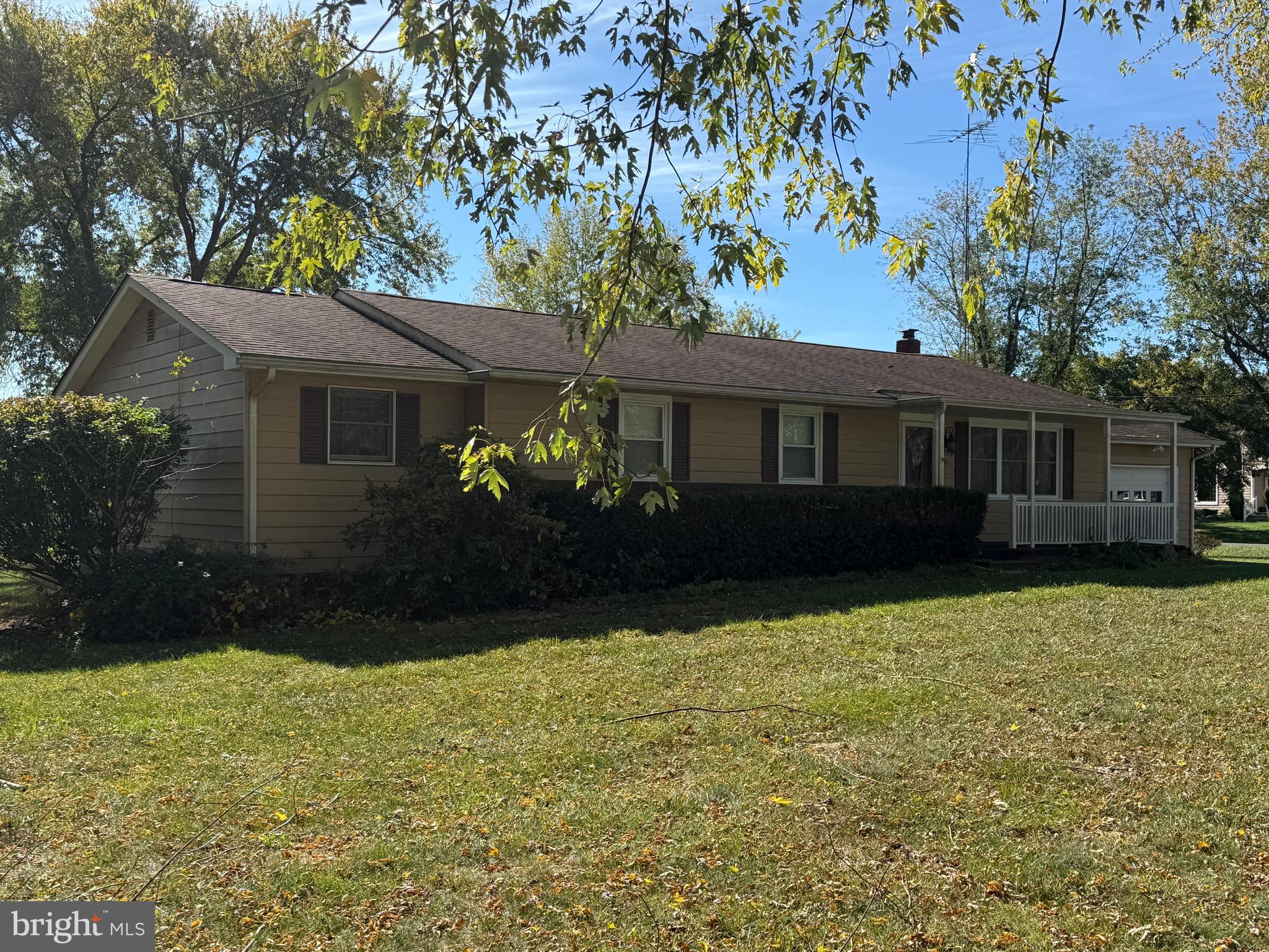 405 Parvin Mill Road Bridgeton, NJ 08302 - Photo 4 of 28 a house view with a garden space