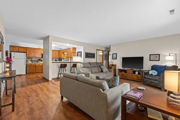 $274,900 | 9342 West Loomis Road, Unit 8, Franklin, WI 53132
