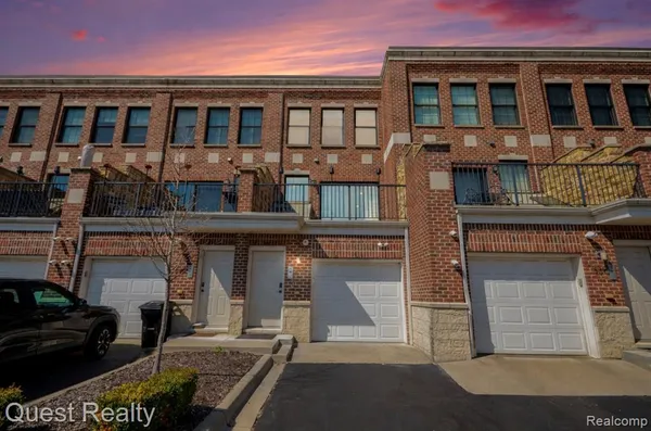 $575,000 | 218 Mill Street, Rochester, MI 48307
