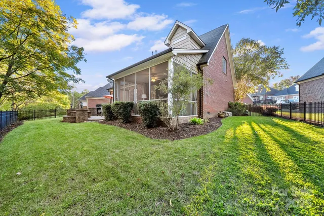 $525,000 | 5310 Old Course Drive, Cramerton, NC 28032