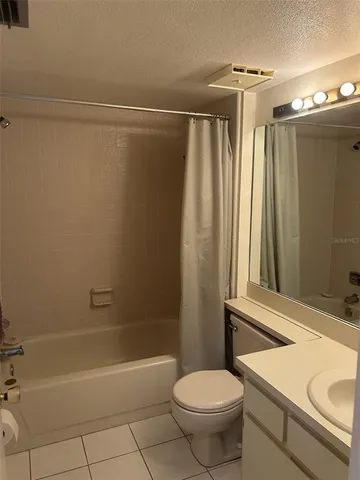 a view of a room with closet and wooden floor