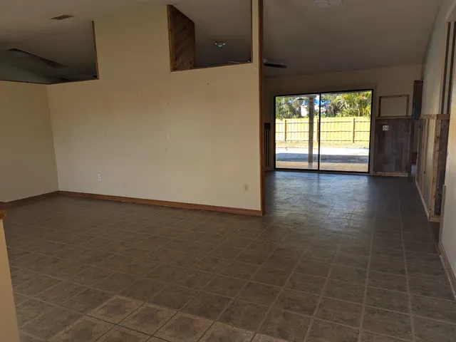 $269,900 | 5511 Paleo Pines Circle, Fort Pierce, FL 34951