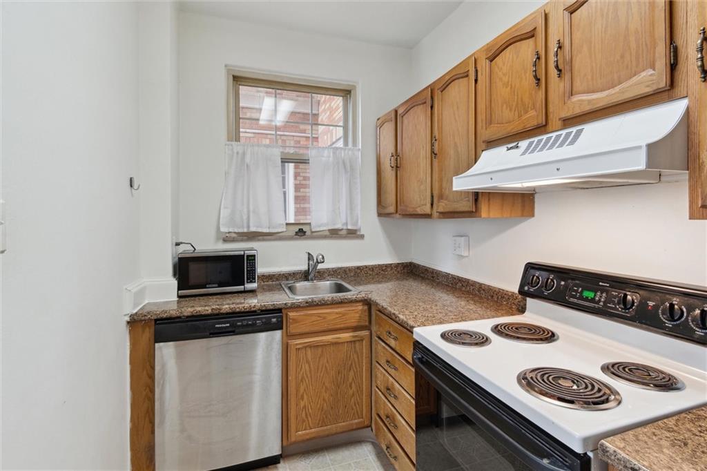 144 North Dithridge Street, Unit 701 Pittsburgh, PA 15213 - Photo 6 of 14