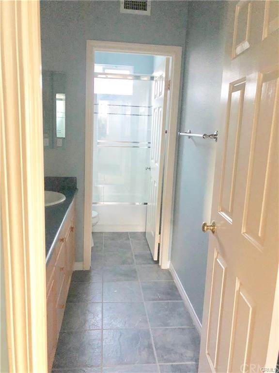 5 Modesto Irvine, CA 92602 - Photo 20 of 22 Full bath upstairs