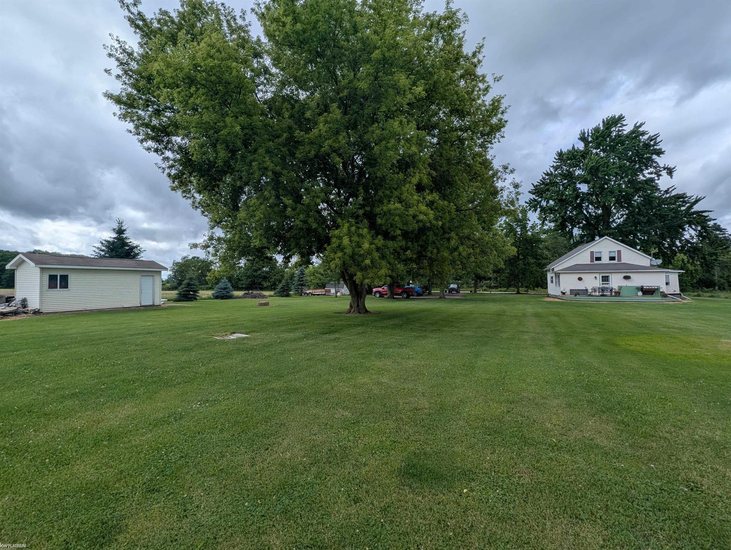 33700 Pratt Road Richmond, MI 48062 - Photo 10 of 41