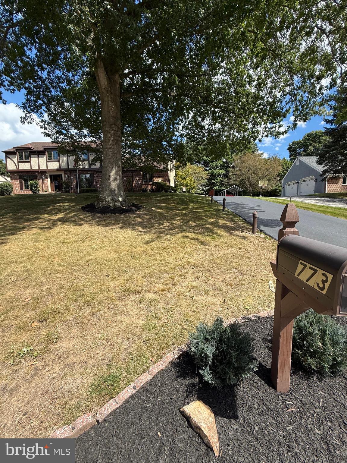 773 Beatty View Road Springfield, PA 19064 - Photo 3 of 66 Newly resealed private driveway