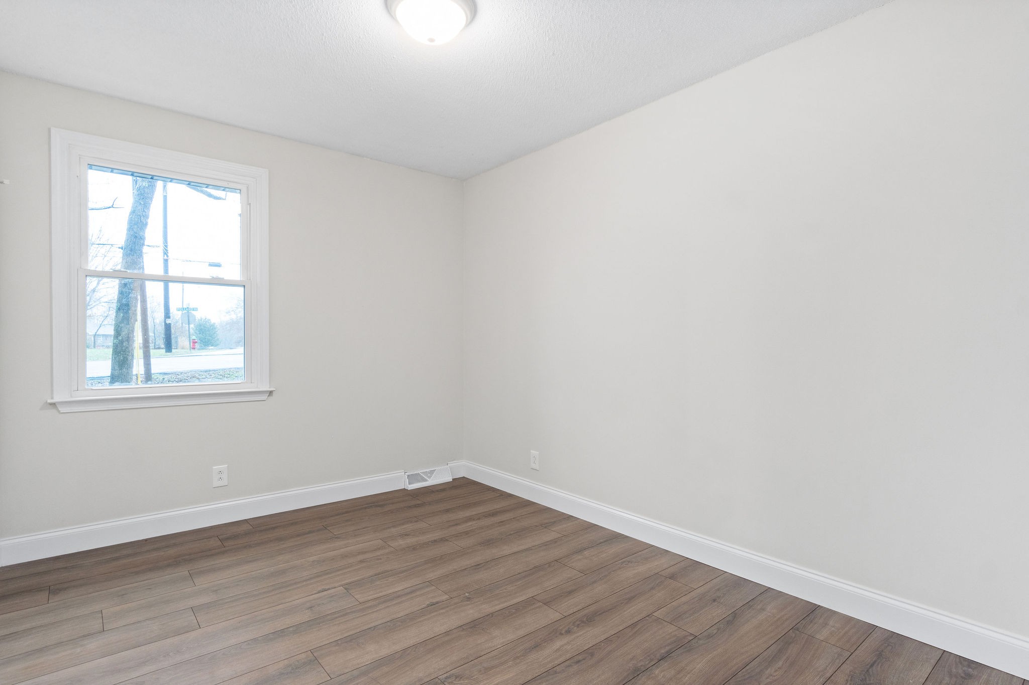 803 Pollard Road Clarksville, TN 37042 - Photo 15 of 31 Gallery Image 15