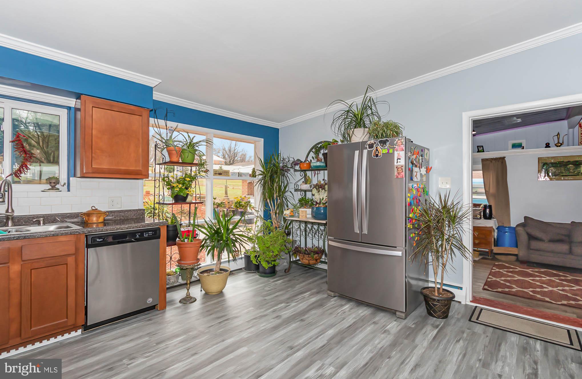 3040 East Prospect Road York, PA 17402 - Photo 7 of 29 Gallery Image 7