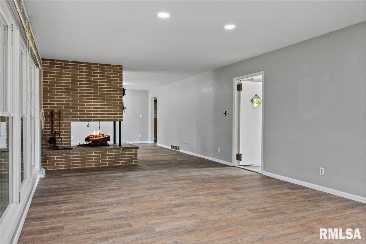 31 Top Hill Lane Springfield, IL 62704 - Photo 13 of 46