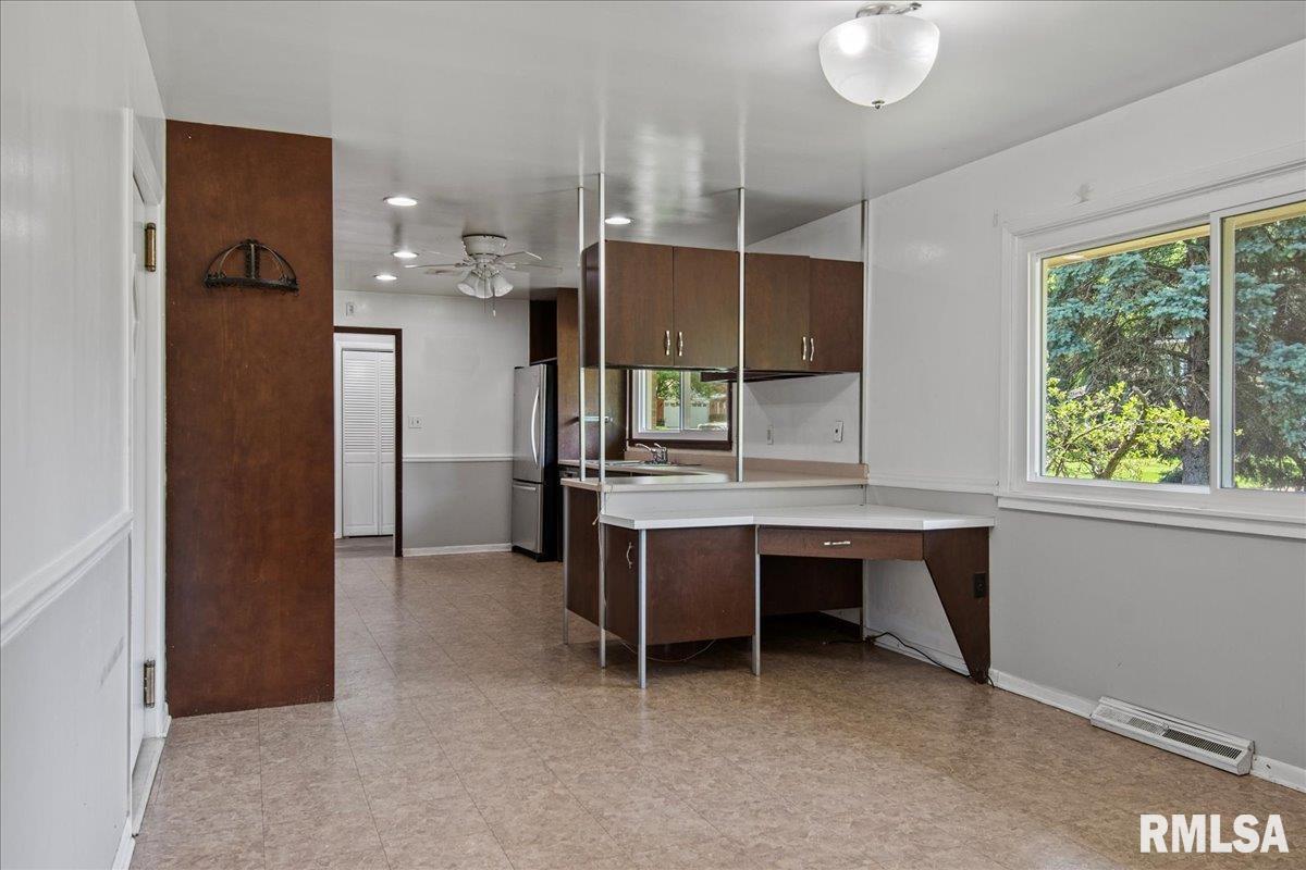 31 Top Hill Lane Springfield, IL 62704 - Photo 14 of 46