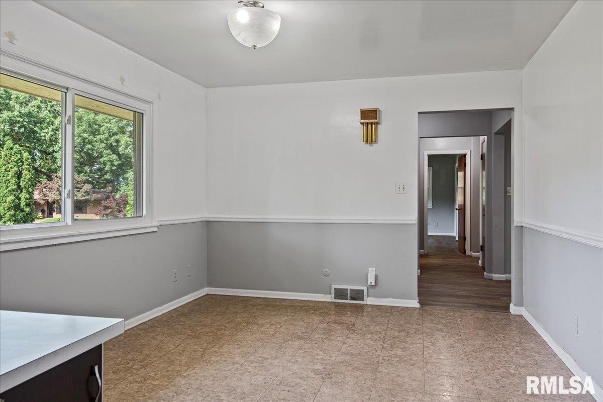 31 Top Hill Lane Springfield, IL 62704 - Photo 16 of 46