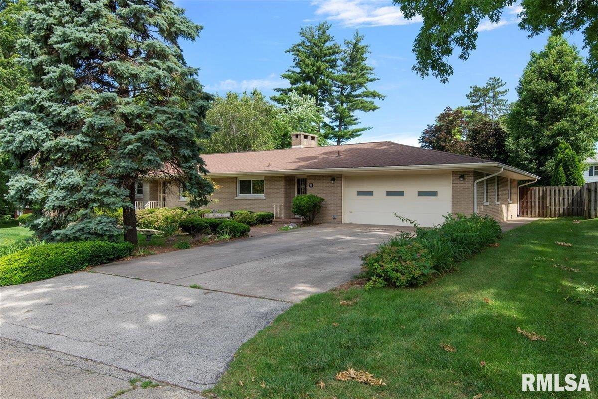 31 Top Hill Lane Springfield, IL 62704 - Photo 2 of 46