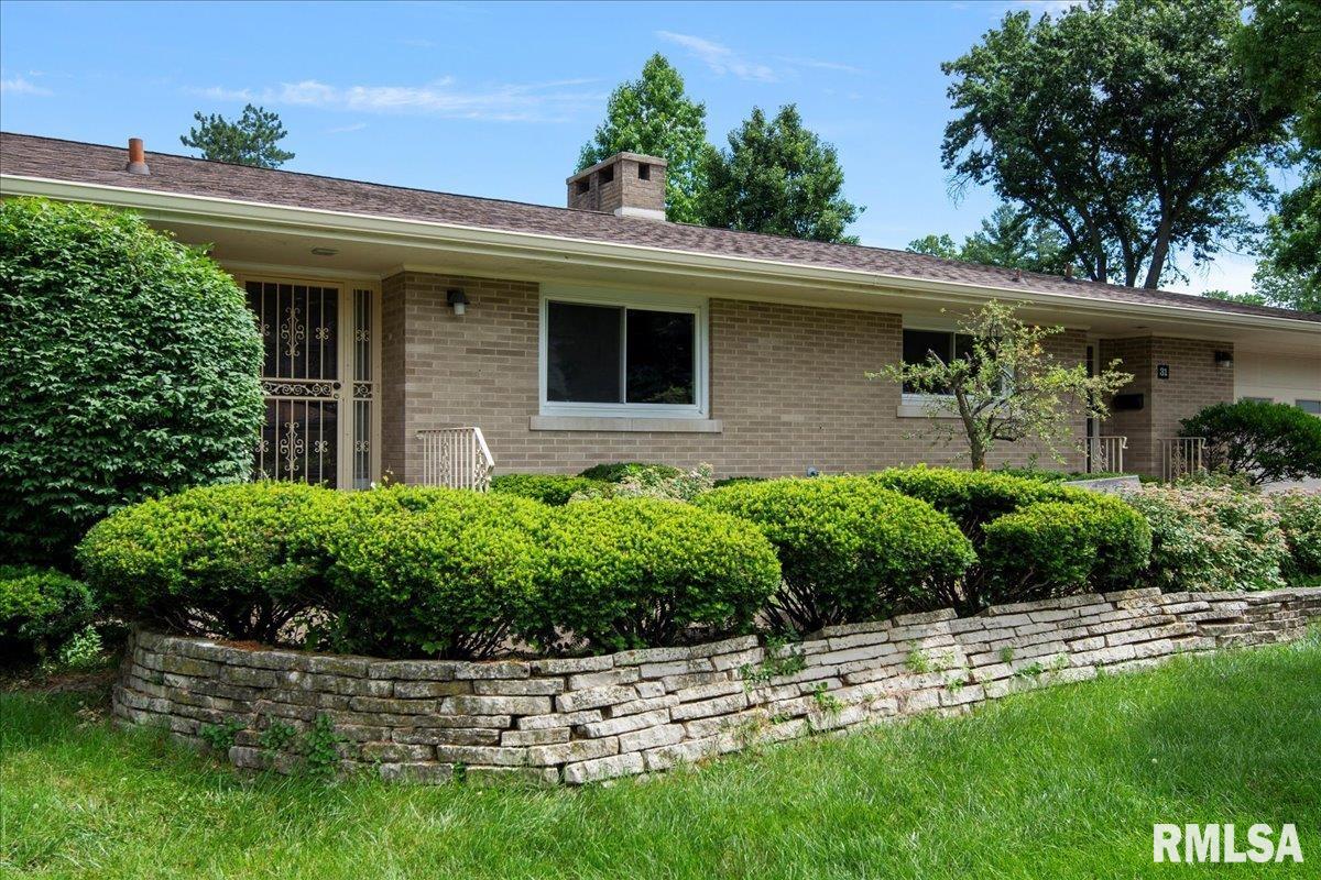 31 Top Hill Lane Springfield, IL 62704 - Photo 4 of 46