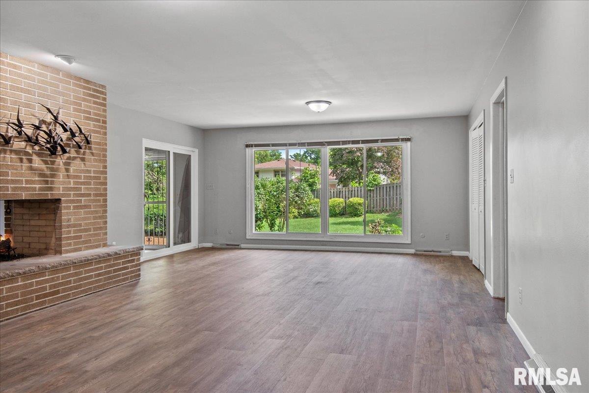 31 Top Hill Lane Springfield, IL 62704 - Photo 6 of 46