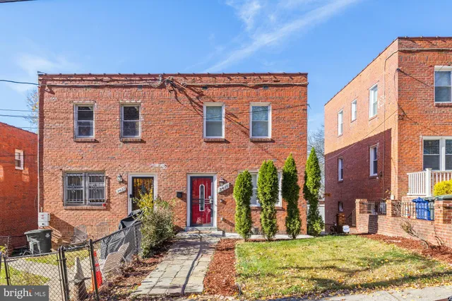 $399,000 | 2421 18th Place Southeast, Washington, DC 20020
