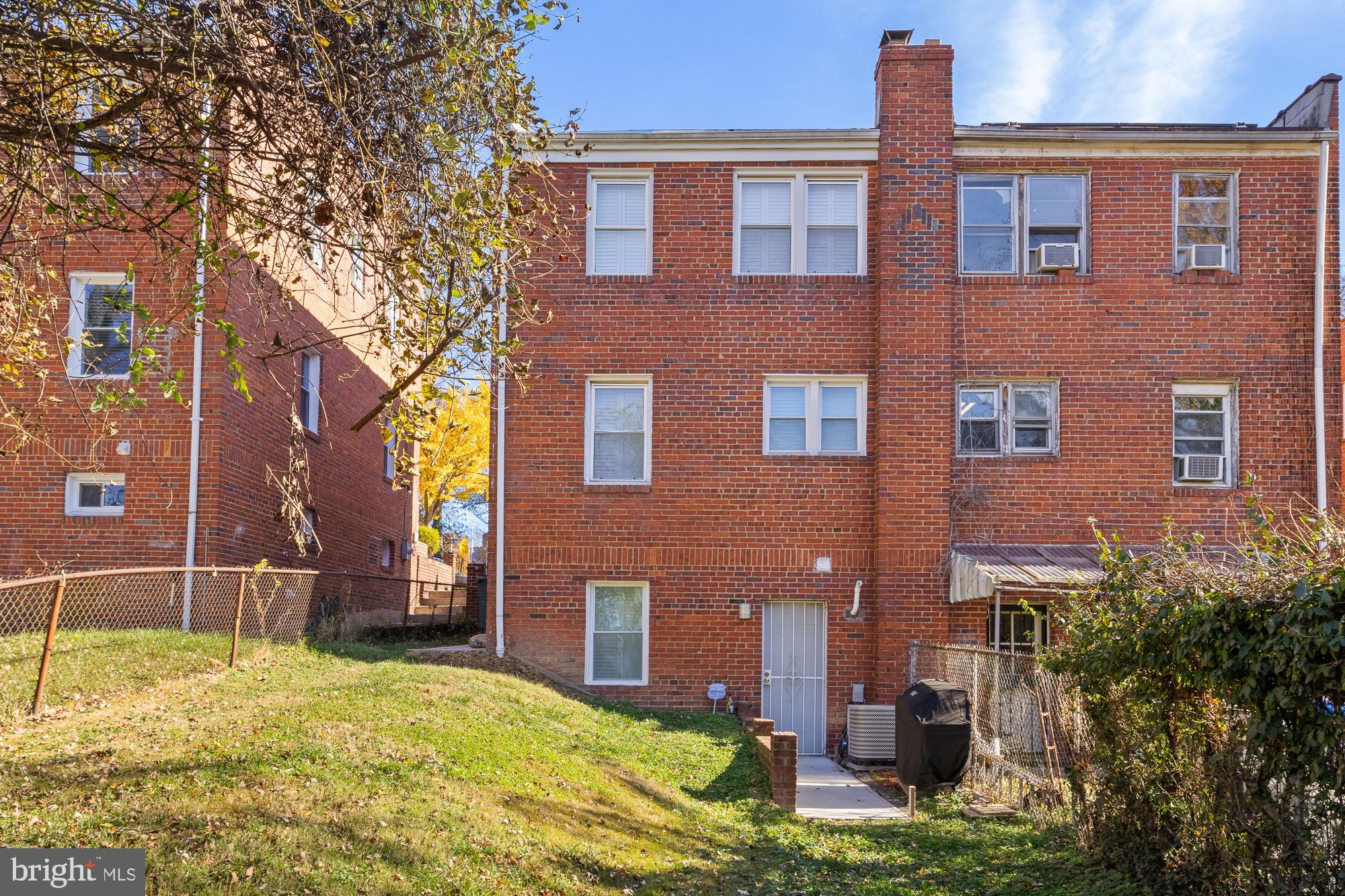 2421 18th Place Southeast Washington, DC 20020 - Photo 15 of 16