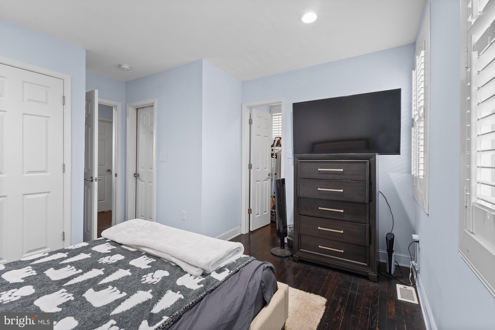 2421 18th Place Southeast Washington, DC 20020 - Photo 8 of 16