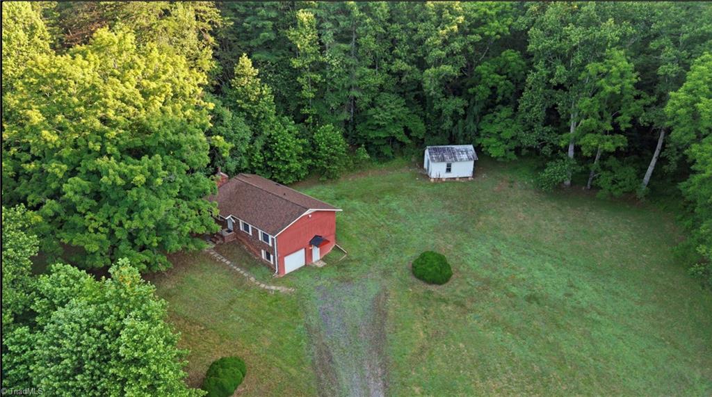 11526 Highway 421 Purlear, NC 28665 - Photo 2 of 45