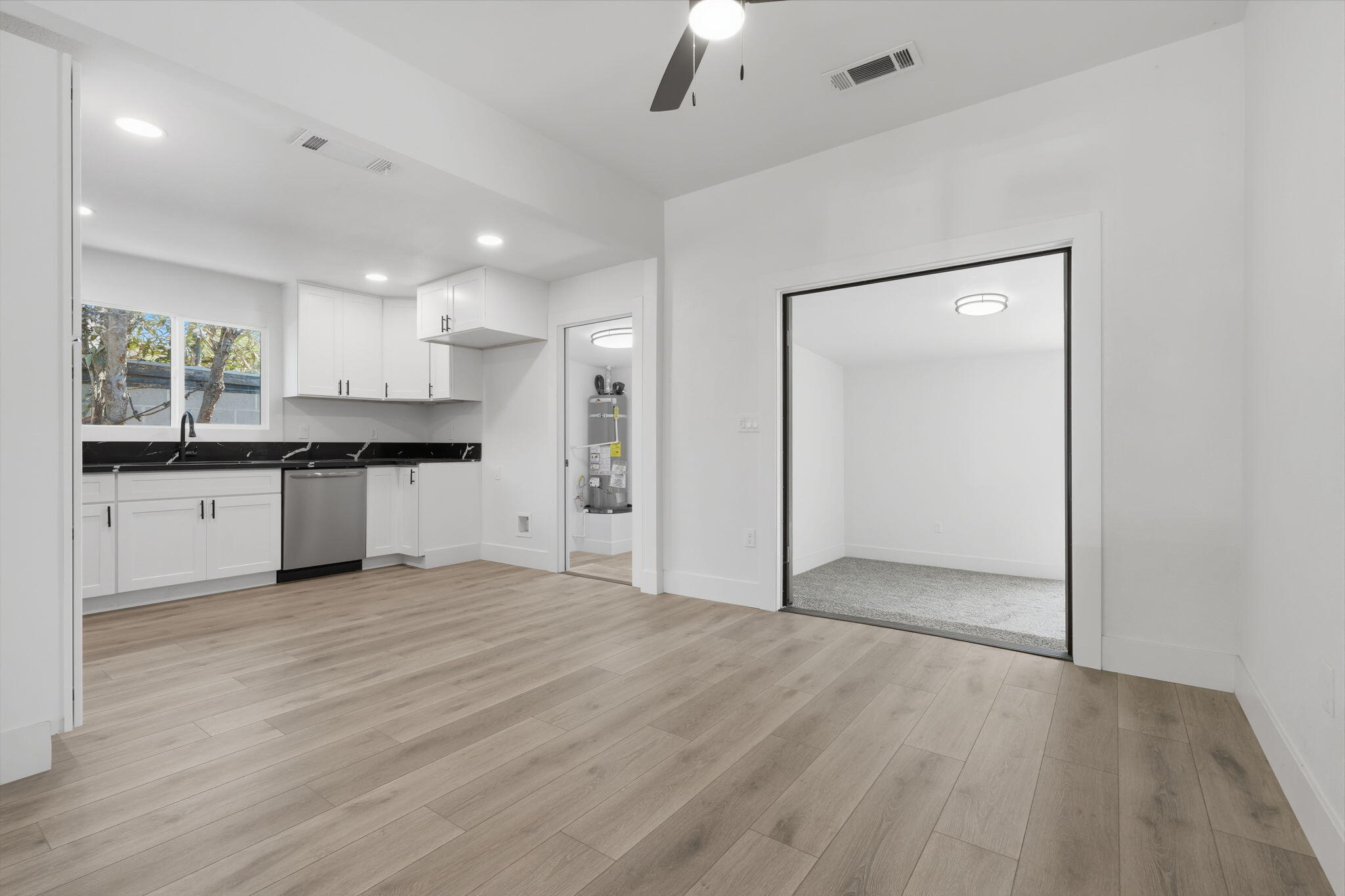 1145 D Street Reedley, CA 93654 - Photo 22 of 40 31-1145_D_St_-_Reedley_CA_030