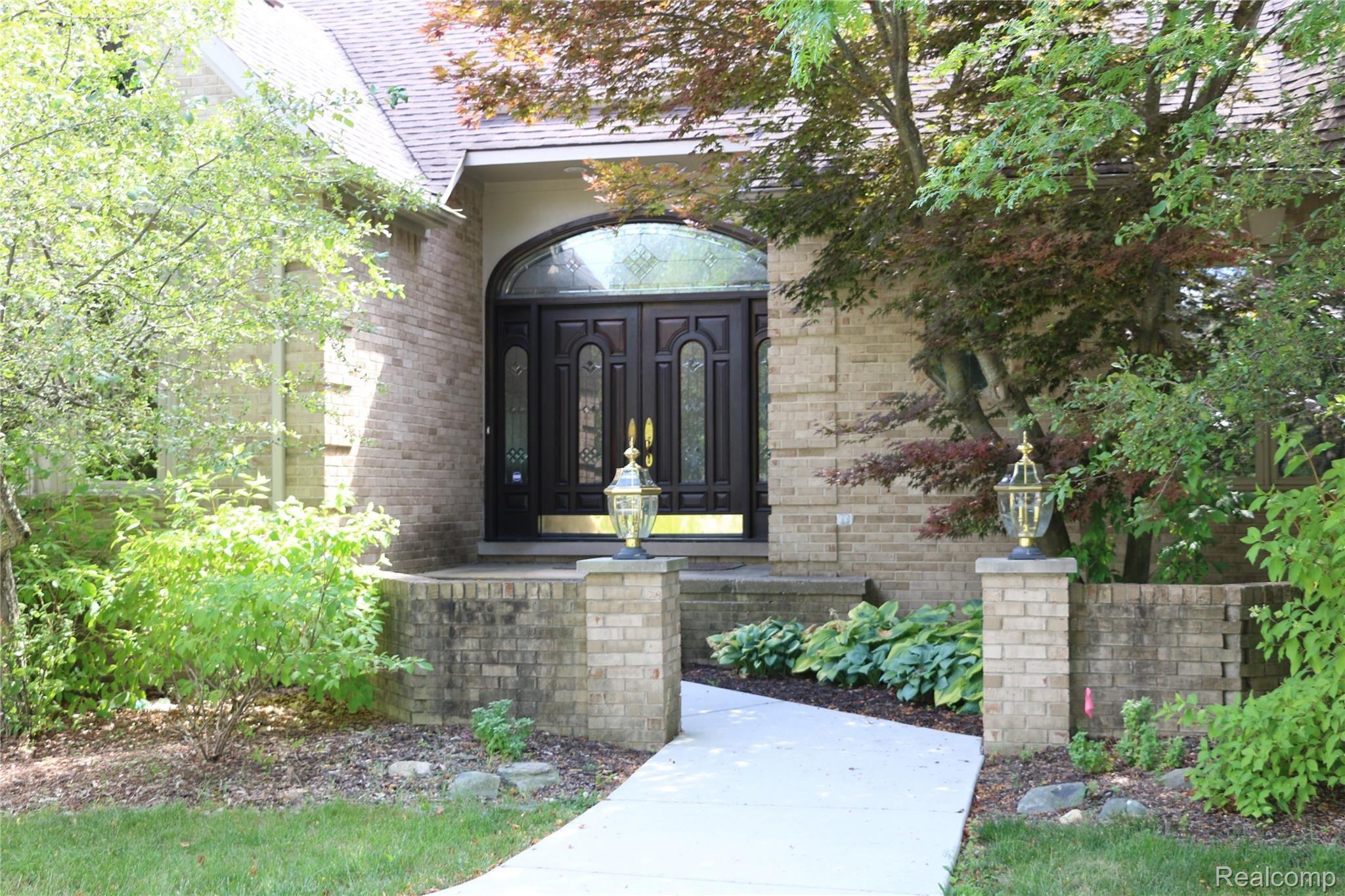 3660 Edinborough Drive Rochester, MI 48306 - Photo 5 of 68 Walkway to front porch and entry