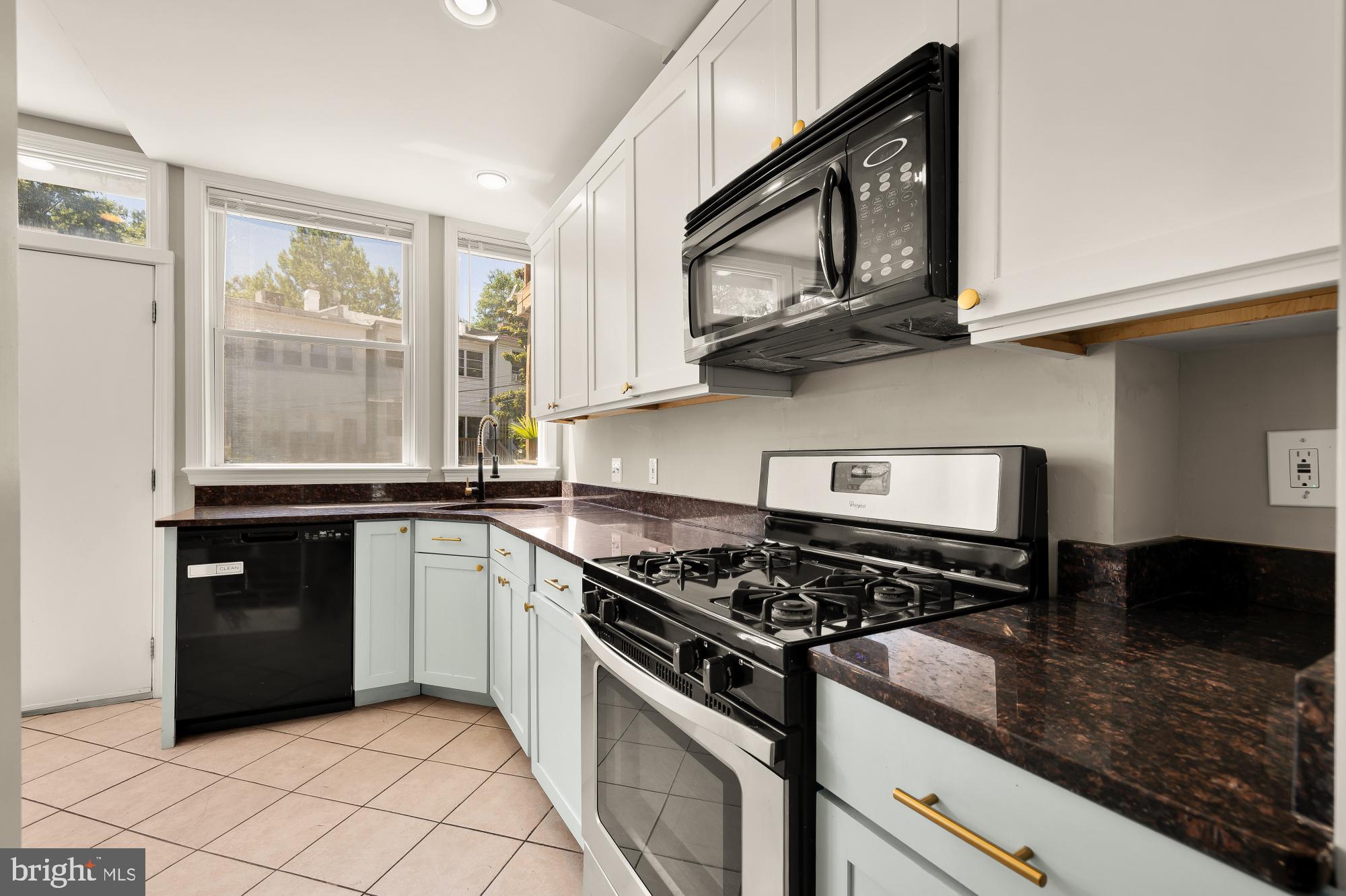 2408 37th Street Northwest Washington, DC 20007 - Photo 9 of 42