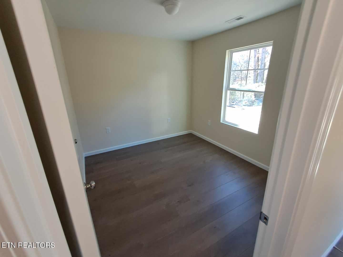 903 Yellowstone Road Knoxville, TN 37914 - Photo 13 of 16 Resized_20241207_123838_1733771816491