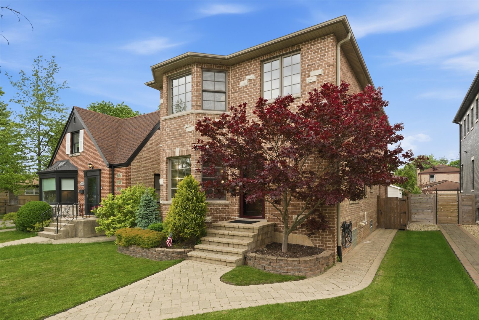 6057 North Tripp Avenue Chicago, IL 60646 - Photo 2 of 45