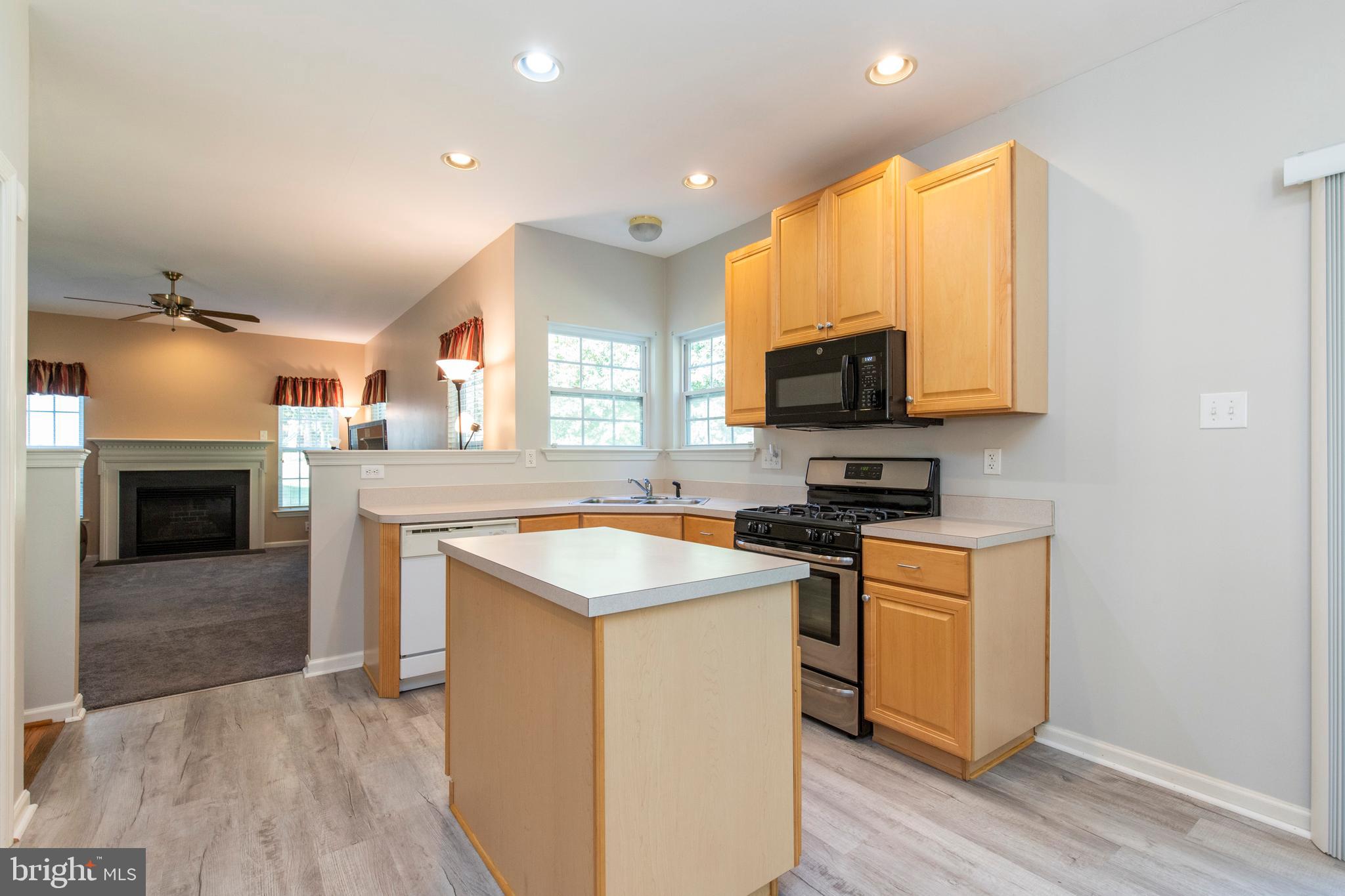 157 Milbury Road Coatesville, PA 19320 - Photo 8 of 32 Kitchen