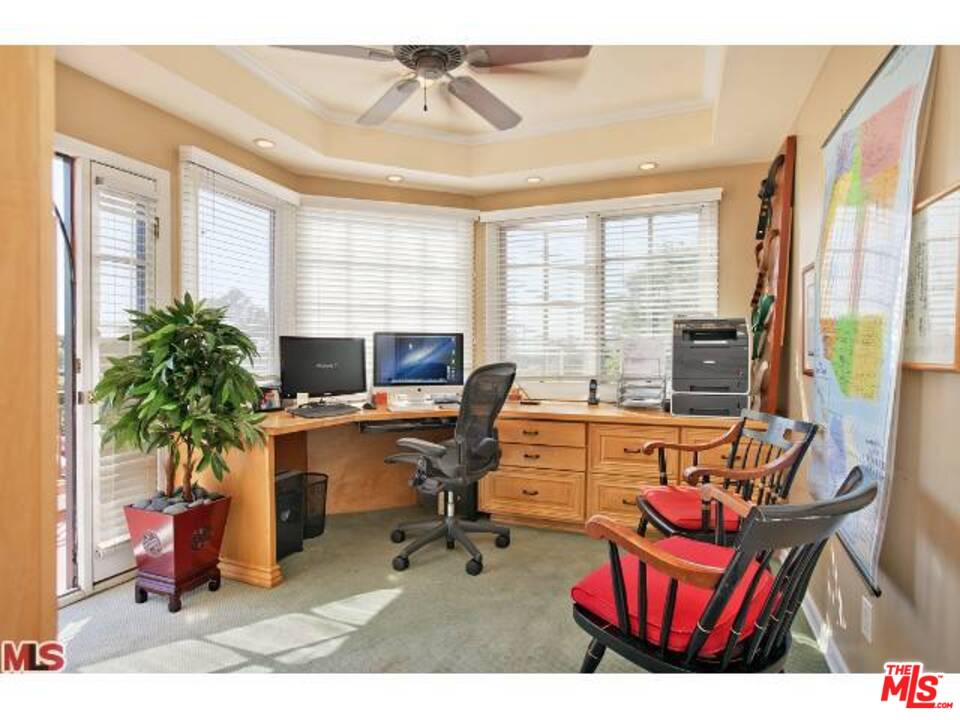 10513 Northvale Road Los Angeles, CA 90064 - Photo 12 of 17