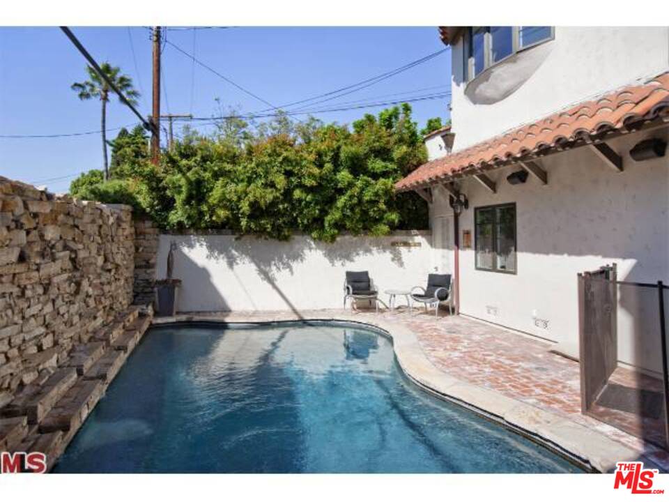 10513 Northvale Road Los Angeles, CA 90064 - Photo 15 of 17