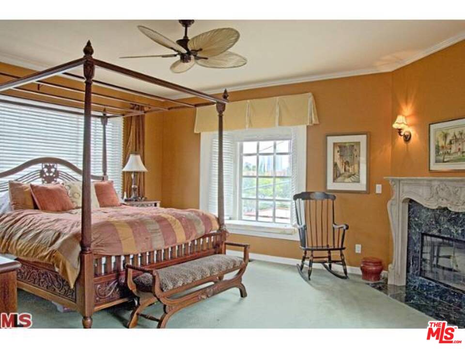 10513 Northvale Road Los Angeles, CA 90064 - Photo 4 of 17