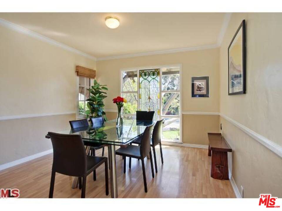 10513 Northvale Road Los Angeles, CA 90064 - Photo 10 of 17