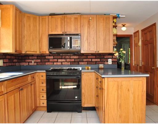 3 Union Road Cumberland, ME 04021 - Photo 1 of 24 Kitchen.