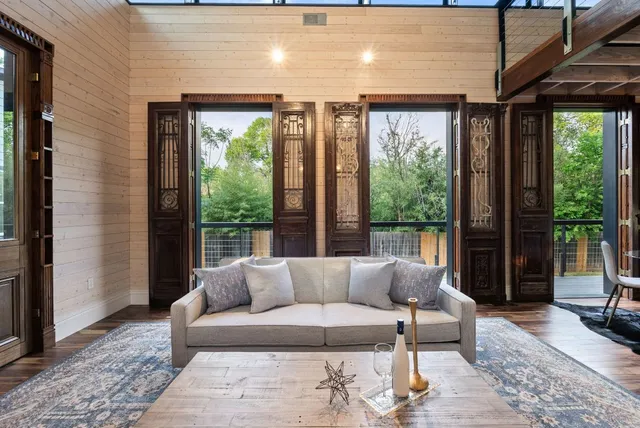 $1,600,000 | 5607 Jim Hogg Avenue, Austin, TX 78756