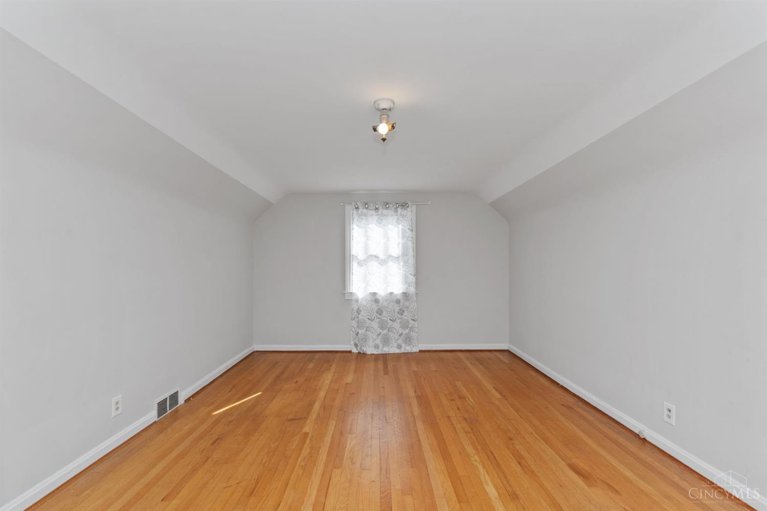 3270 Renfro Avenue Cincinnati, OH 45211 - Photo 26 of 43 Gallery Image 26