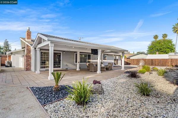 $950,000 | 3875 Logan Court, Concord, CA 94519