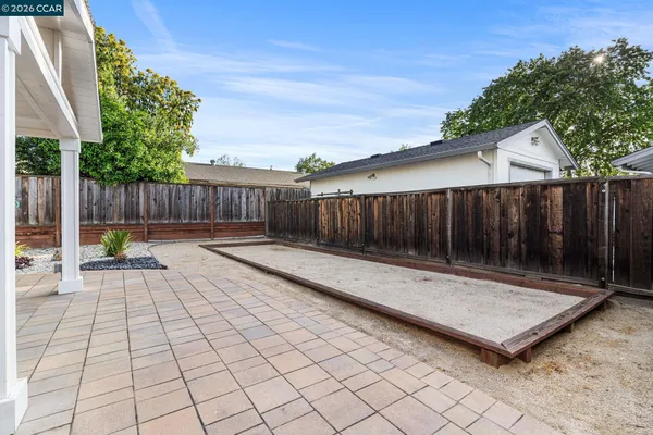 $950,000 | 3875 Logan Court, Concord, CA 94519