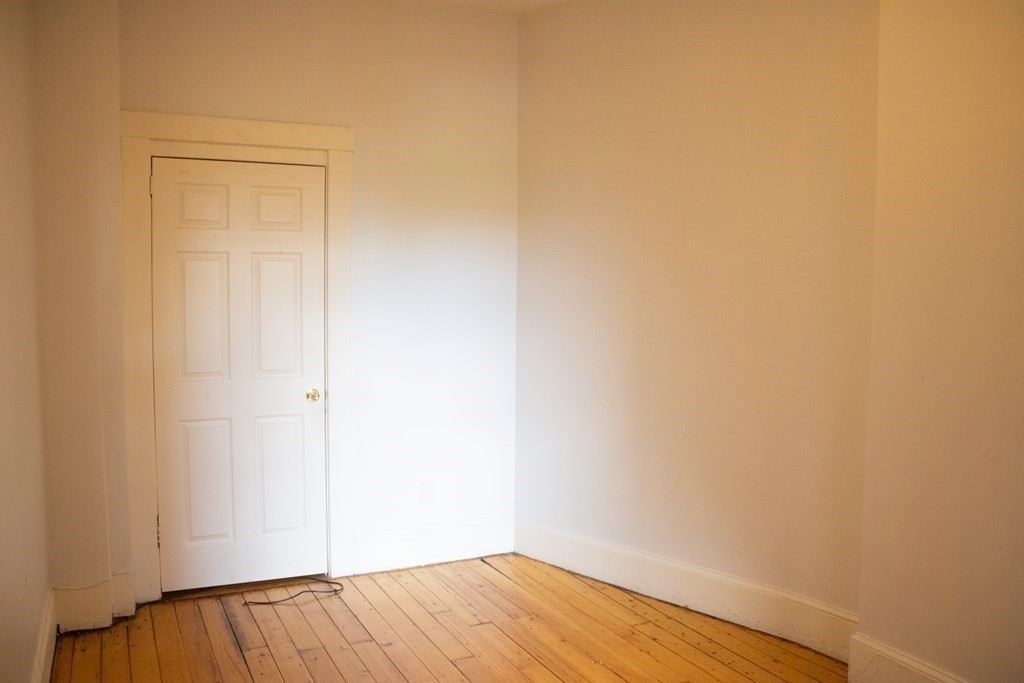 356 Maple Street, Unit R Holyoke, MA 01040 - Photo 7 of 15 Gallery Image 7